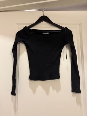 Zara Ribbed Off-Shoulder Long Sleeve Top - Black